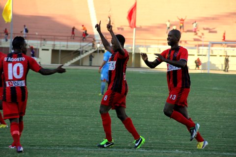 Clube Desportivo 1º de Agosto - 📢📣Estamos todos juntos nesta nobre  empreitada: #dagostorumoaotetra 📆Sábado - 29 de Dezembro Saurimo F.C 🆚 D´ Agosto 🏆Girabola Zap 🕠15h00 ⚽Futebol 🏟 Estádio das Mangueiras  #dagostorumoaotetra