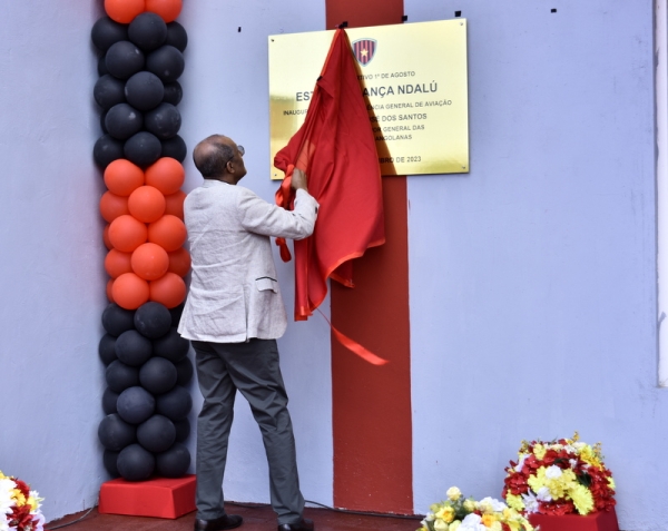 D&#039;Agosto inaugura Estádio França Ndalu